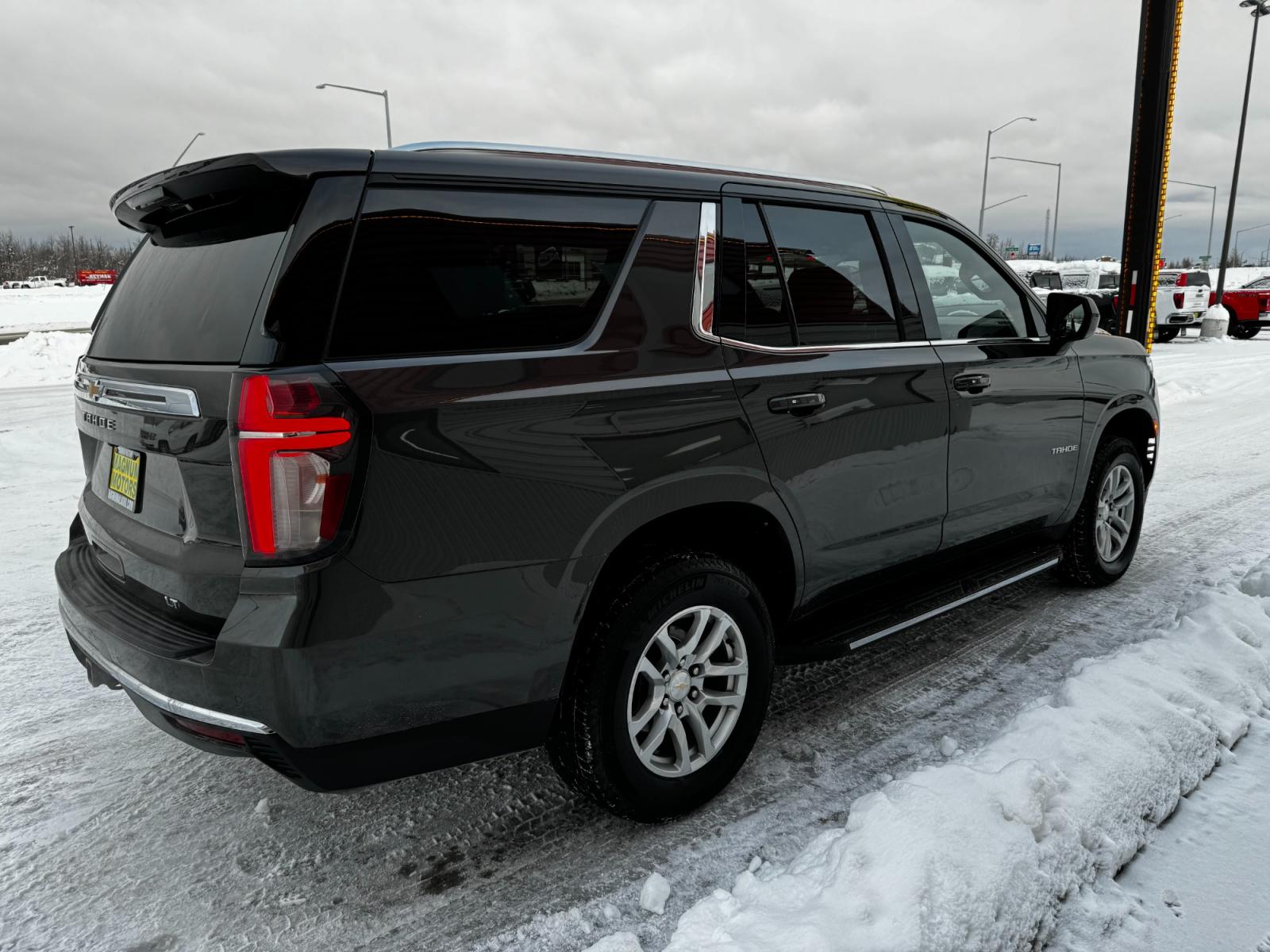 2021 Gray /Black Chevrolet Tahoe LT (1GNSKNKD0MR) with an 5.3L V8 Gasoline engine, located at 1960 Industrial Drive, Wasilla, 99654, (907) 376-5555, 61.573475, -149.400146 - Photo #3